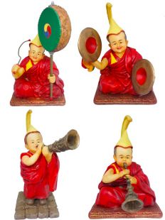 Lama w/ musical instrument set