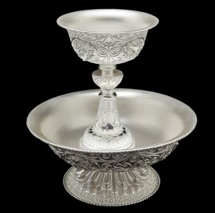 Serkem silver (plate 9.7cm diameter)