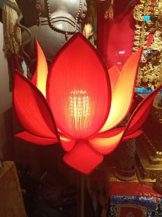 Lotus Standing Lamp ( RED )