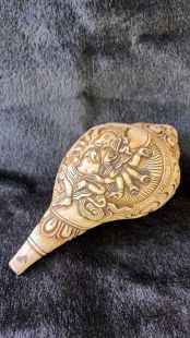 Conch carved 8 Aus.Symbol