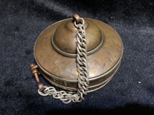 Small cymbals. Dinga Storage Box