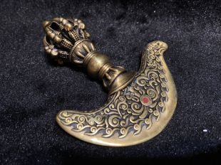 Nine-pronged curved knife pestle